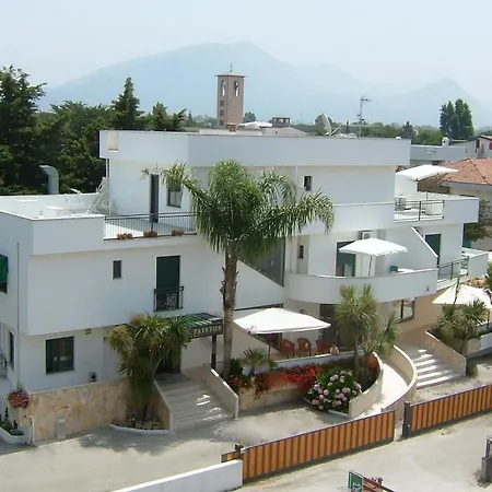 Paistos Hotel