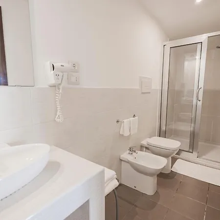 Hotel Paistos 3*
